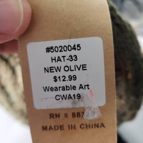 C.C Unisex Colorful Soft Stretch Cable Knit Beanie Skull‎ Cap Lot - Picture 4 of 5